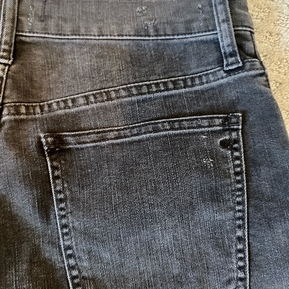 Sz 28 Madewell the Perfect Jean Short black washed distressed - Picture 7 of 7